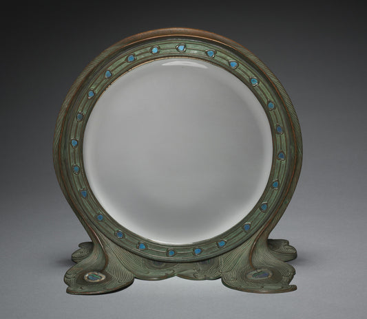 Oval Shape Mirror: A Revival of the Renaissance in Modern Design